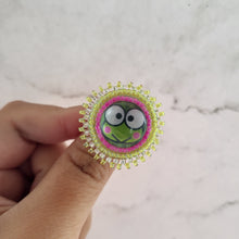 Load image into Gallery viewer, Frog Green and Pink Beaded Ring
