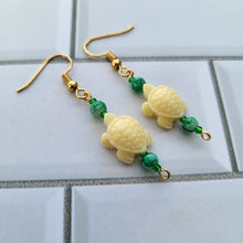 Load image into Gallery viewer, Turtle Charm Beaded Earrings
