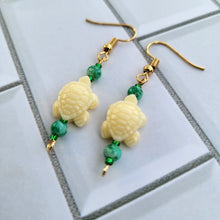 Load image into Gallery viewer, Turtle Charm Beaded Earrings
