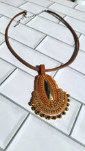 Load image into Gallery viewer, Beaded Choker Pendant in Brown
