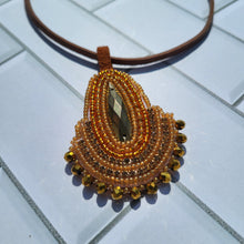 Load image into Gallery viewer, Beaded Choker Pendant in Brown
