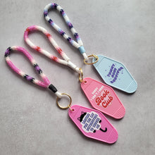 Load image into Gallery viewer, Cat Keychain
